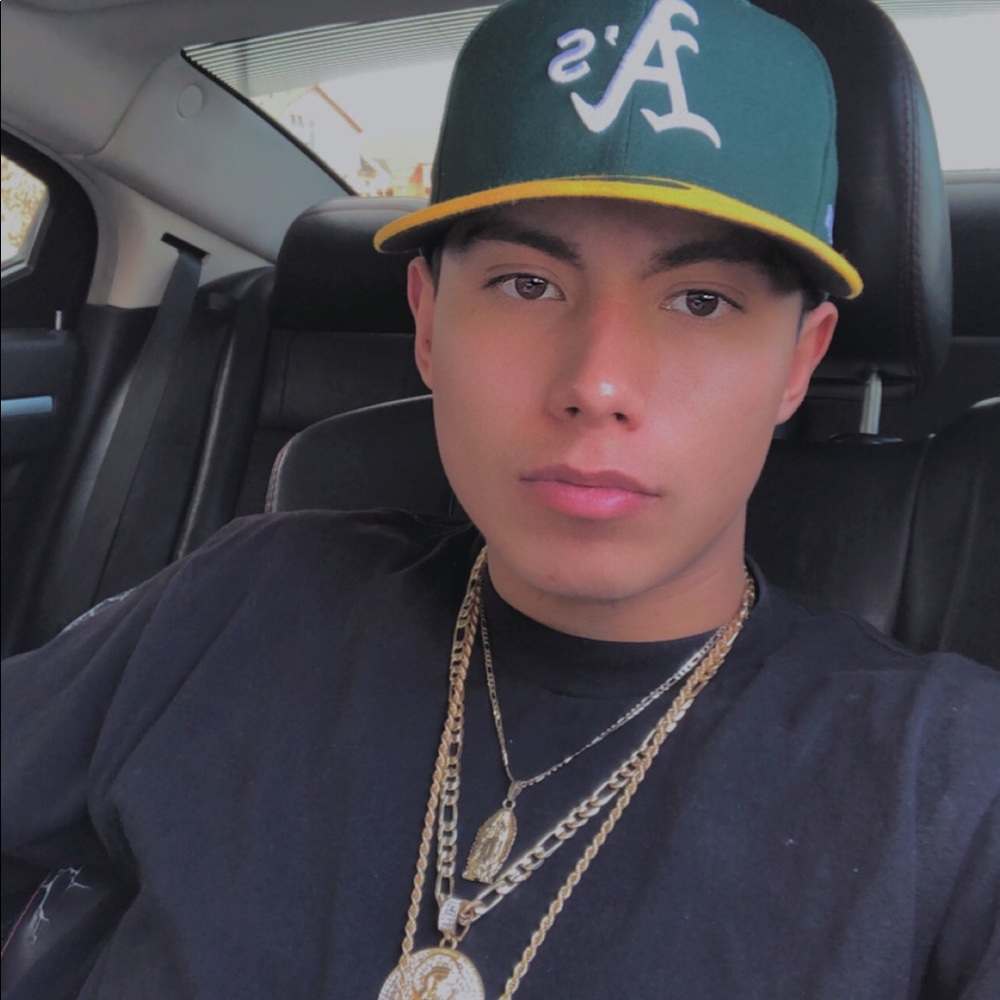 Meet your Posher, Henrry